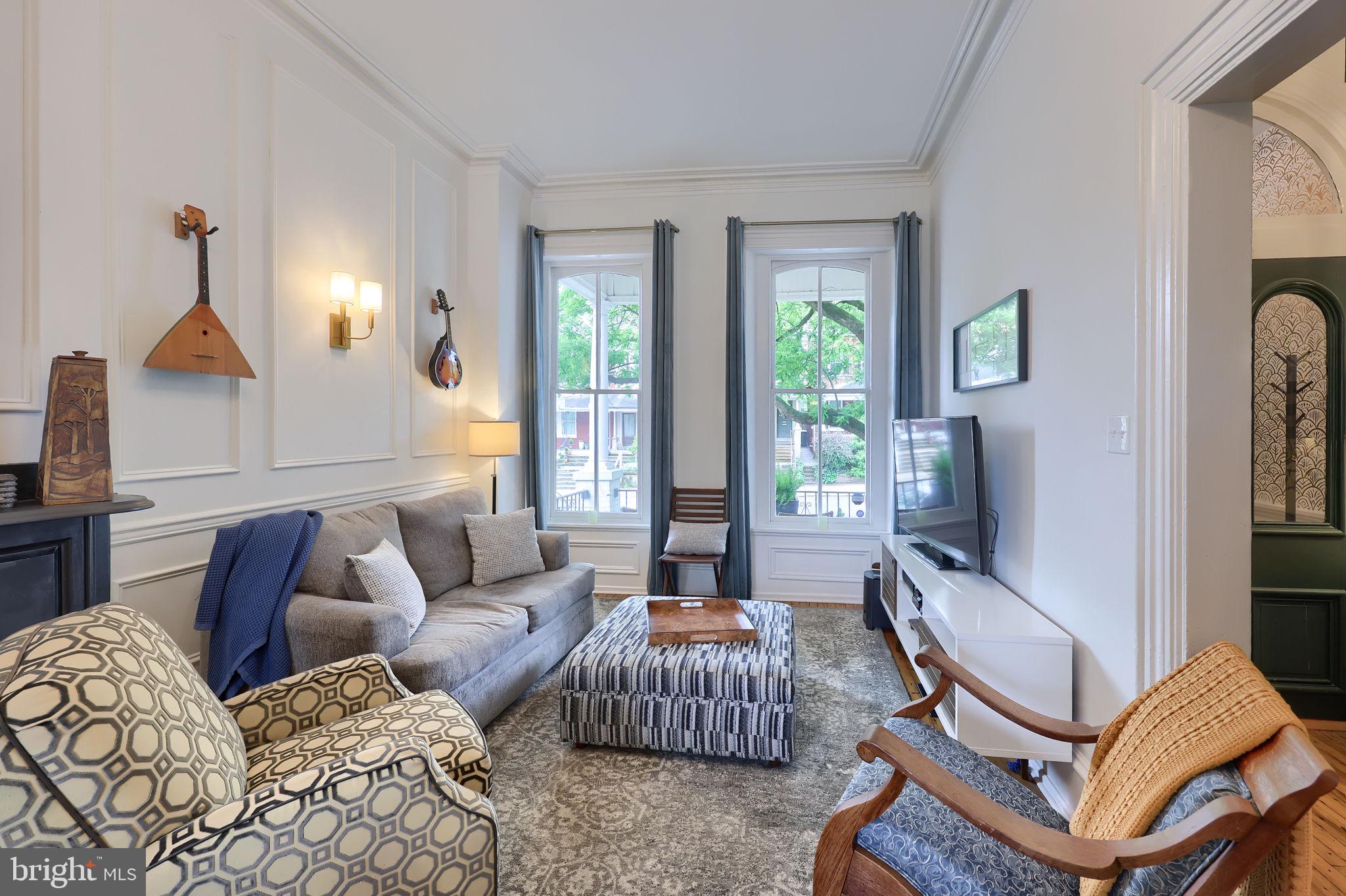 CHESTNUT HILL - Residential
