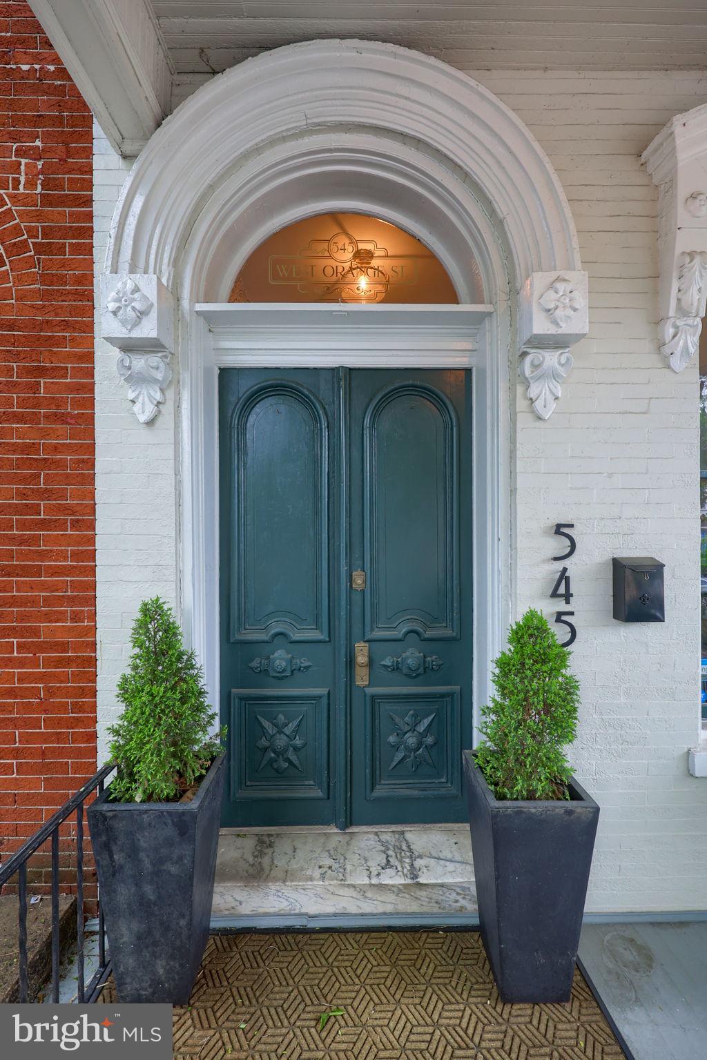 CHESTNUT HILL - Residential