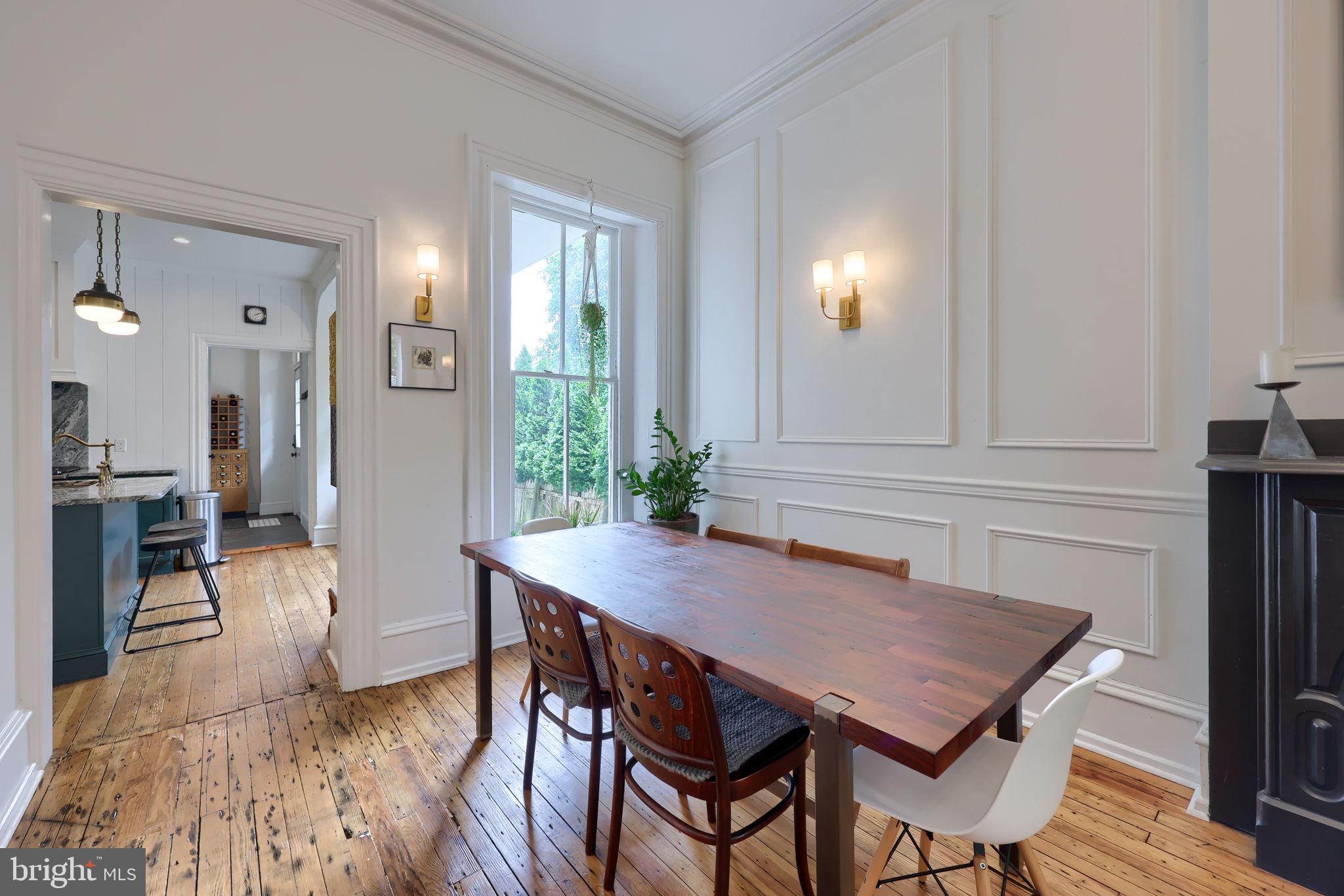 CHESTNUT HILL - Residential