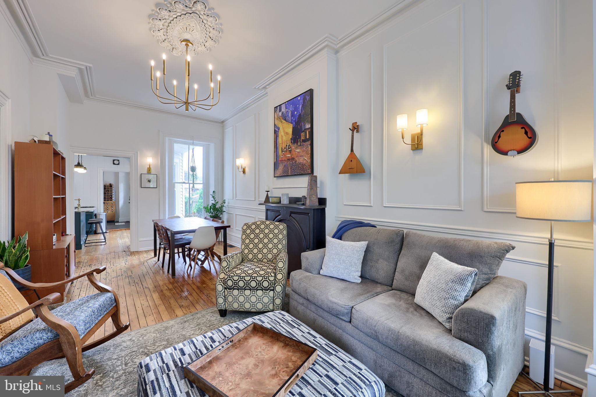 CHESTNUT HILL - Residential