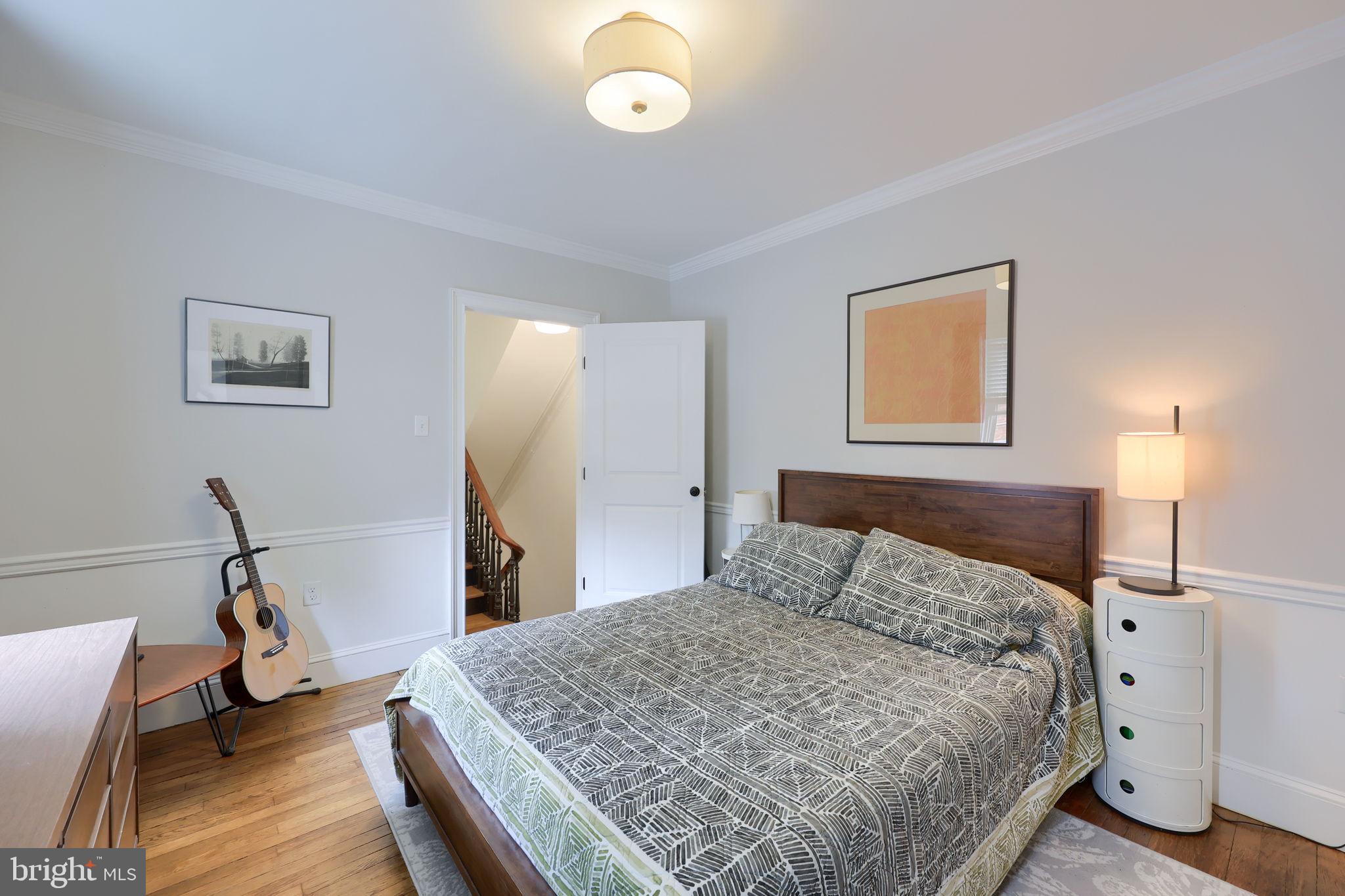 CHESTNUT HILL - Residential