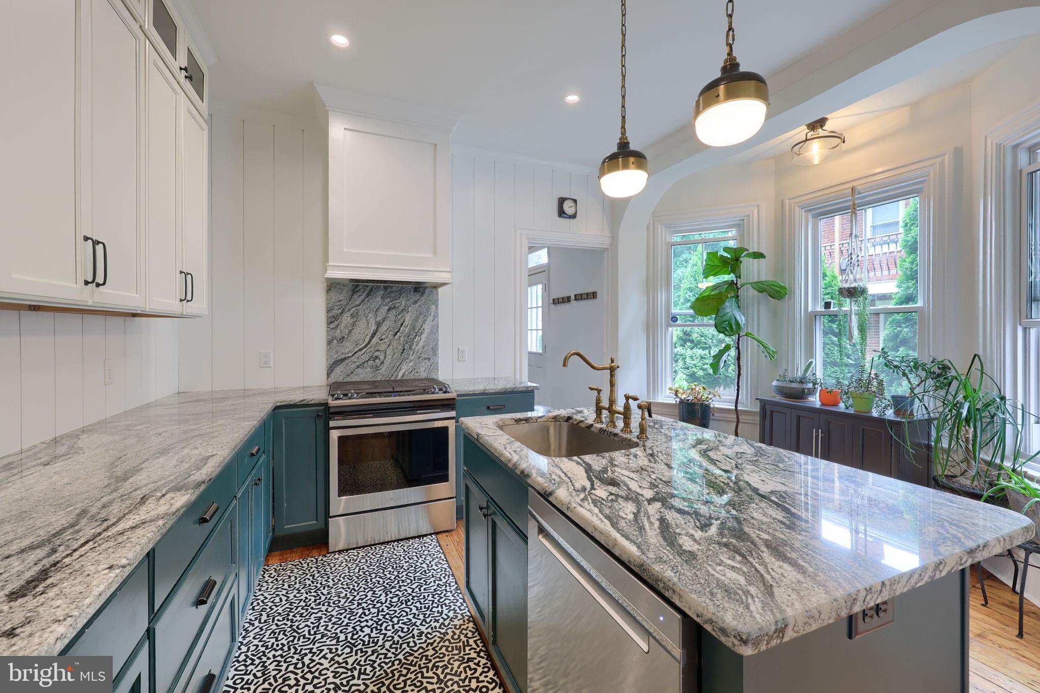 CHESTNUT HILL - Residential