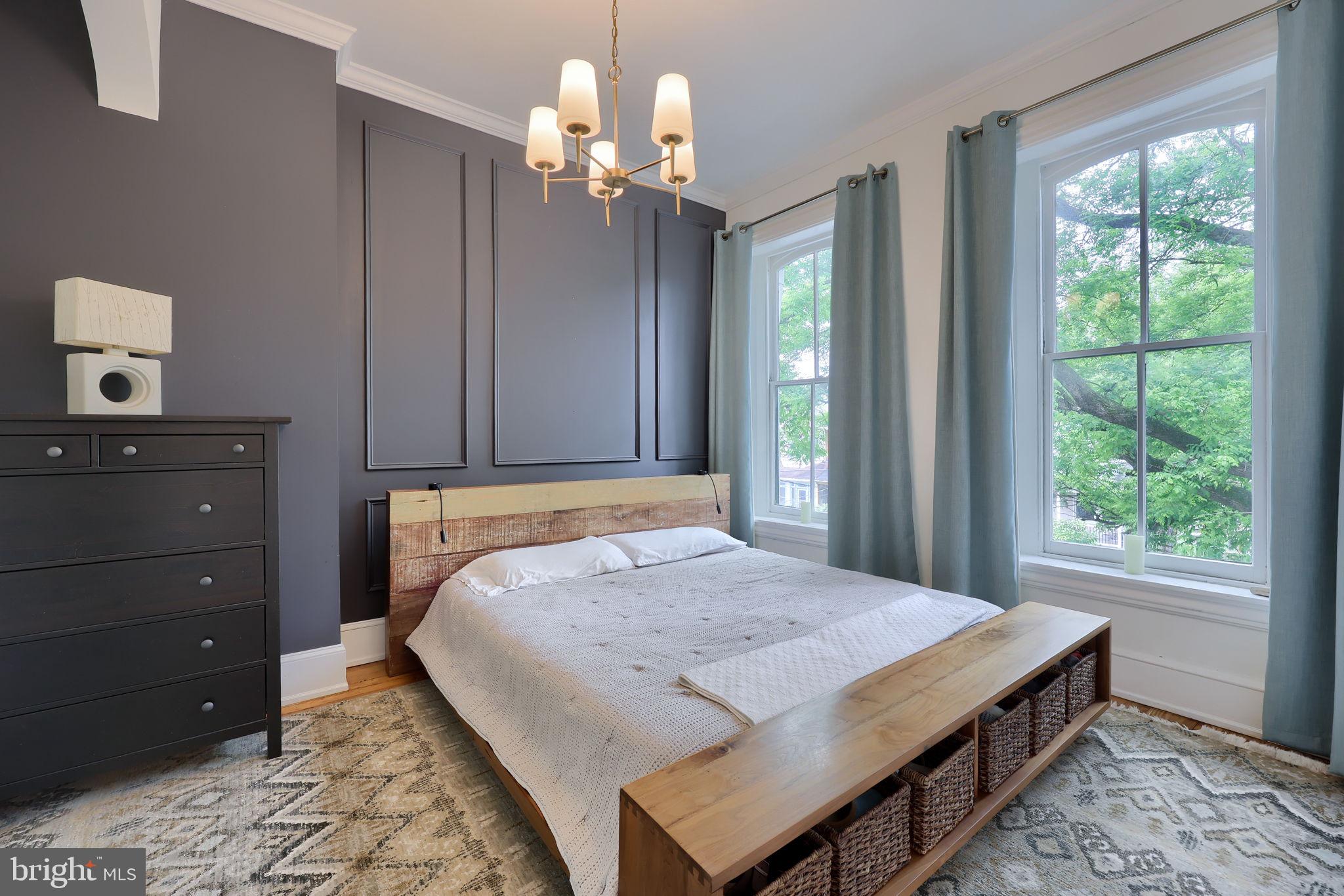 CHESTNUT HILL - Residential