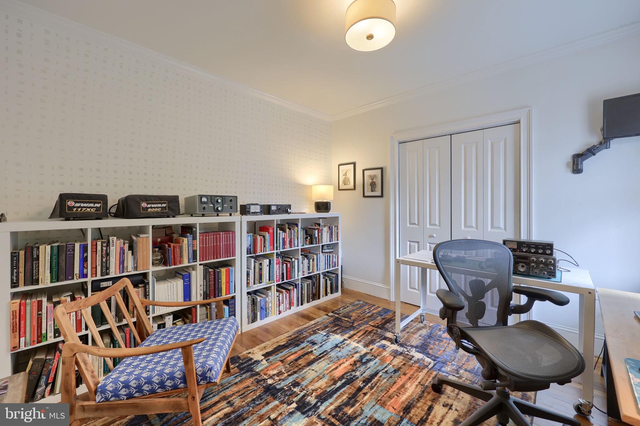 CHESTNUT HILL - Residential