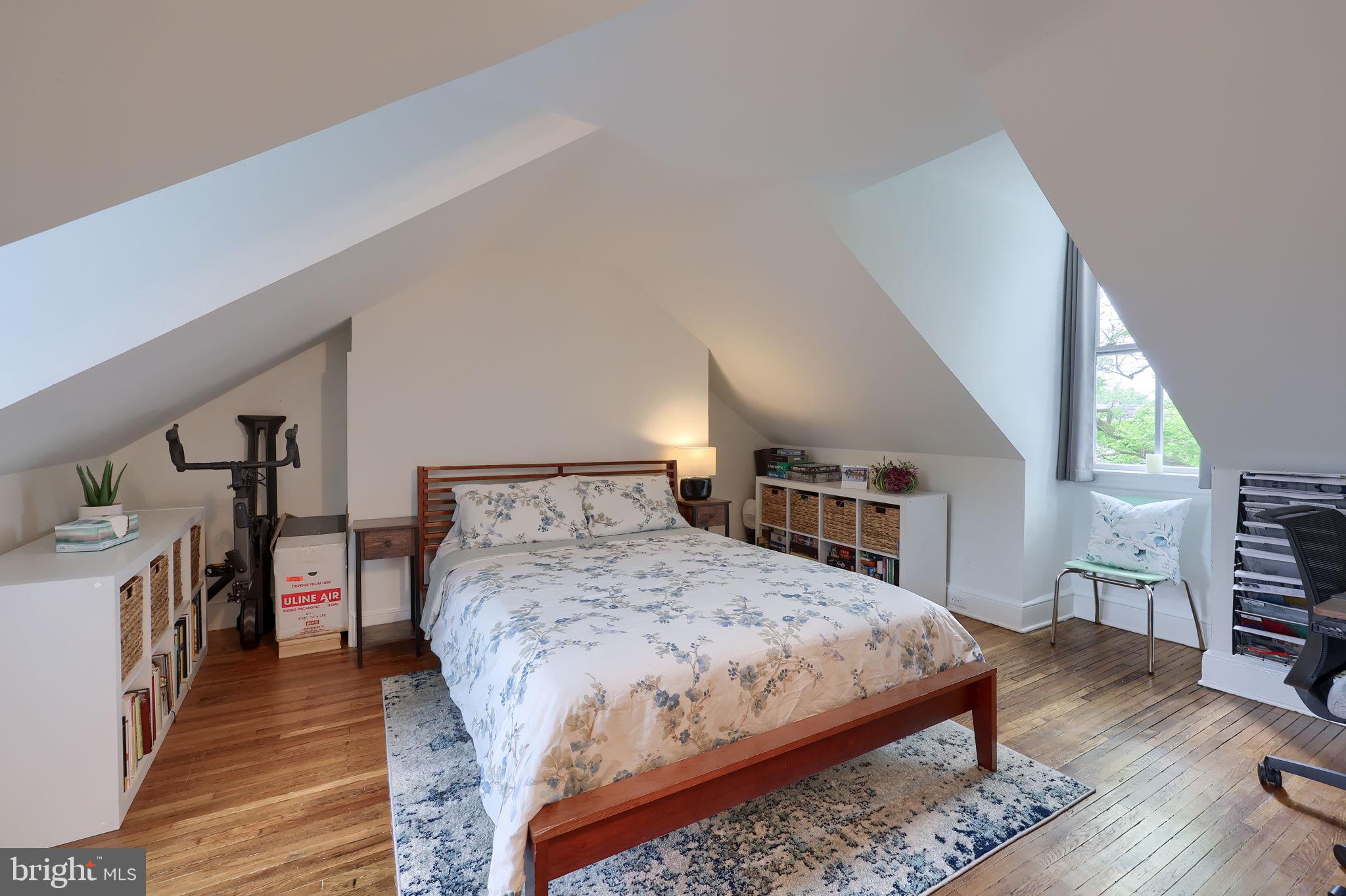 CHESTNUT HILL - Residential