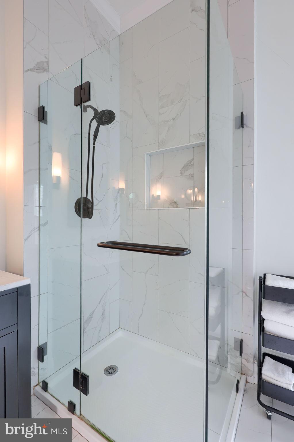 CHESTNUT HILL - Residential