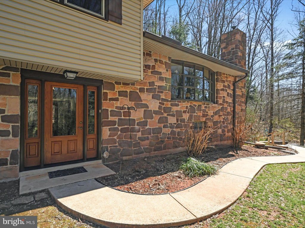 Photo of 1655 KLEINFELTERSVILLE RD, STEVENS, PA 17578 (MLS # PALA2032276)