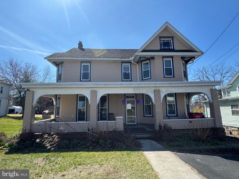 Homes For Sale - 3915 Scotland Main Street St<br/> Franklin County, CHAMBERSBURG, PA 17202