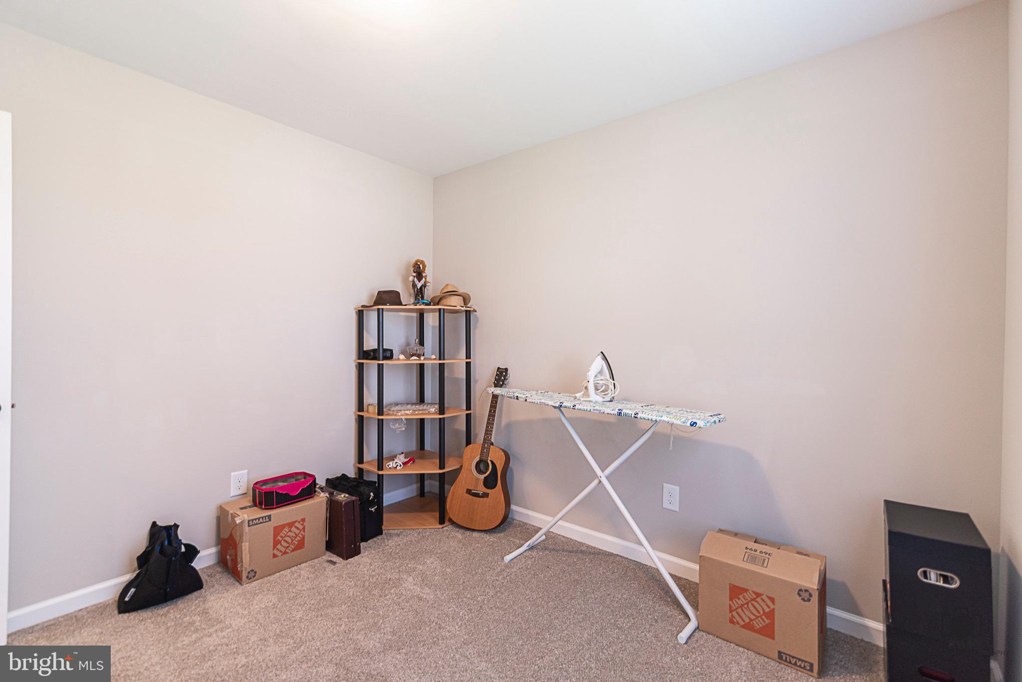 CRESTFIELD - Residential