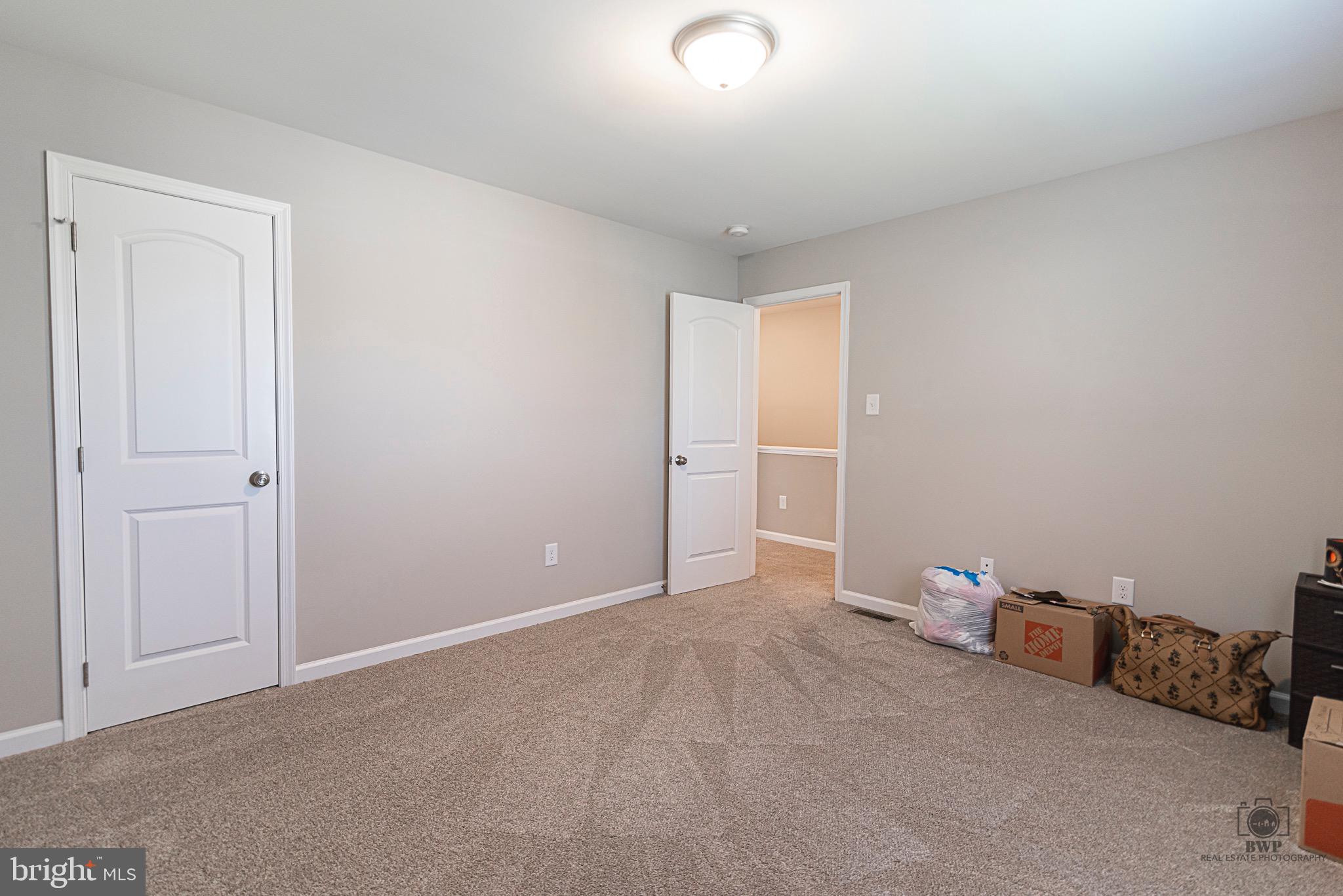 CRESTFIELD - Residential