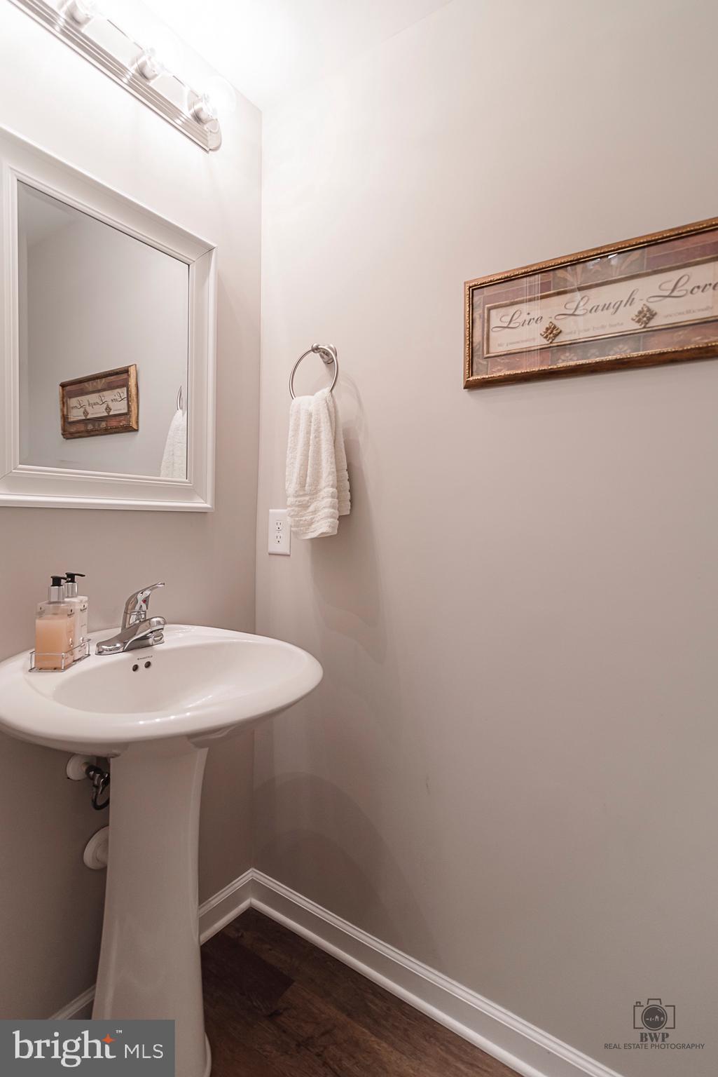 CRESTFIELD - Residential