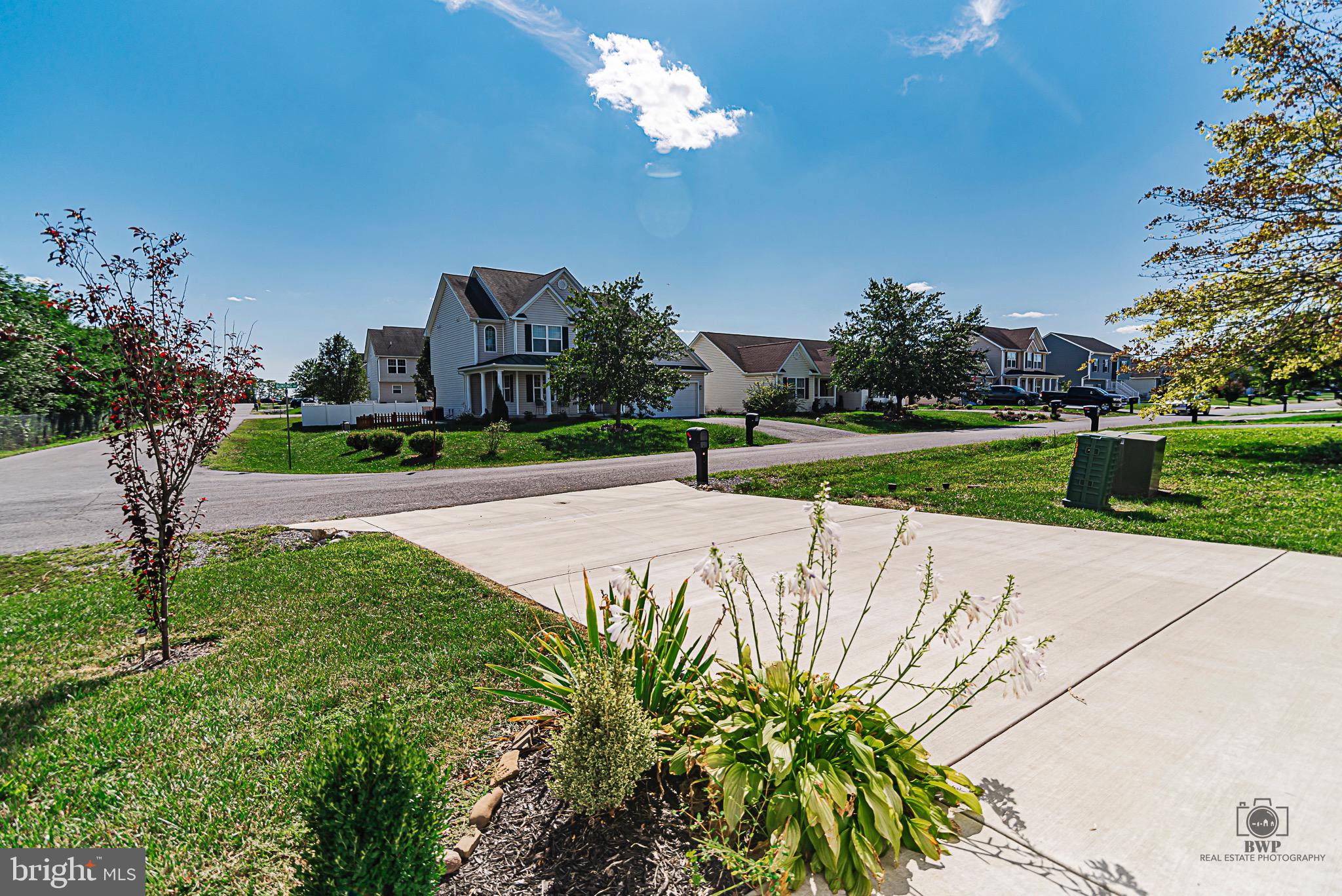 CRESTFIELD - Residential