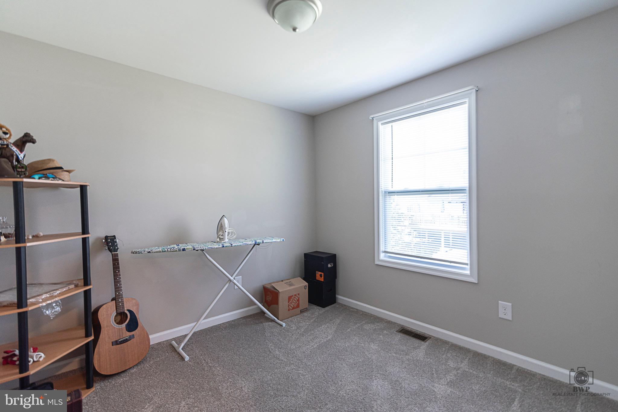 CRESTFIELD - Residential