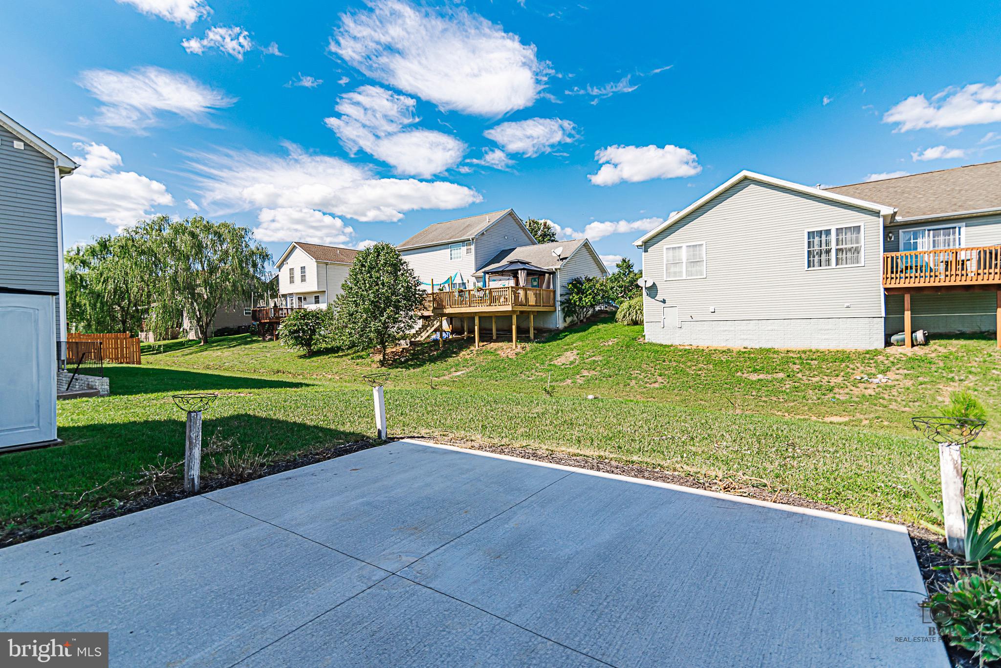 CRESTFIELD - Residential