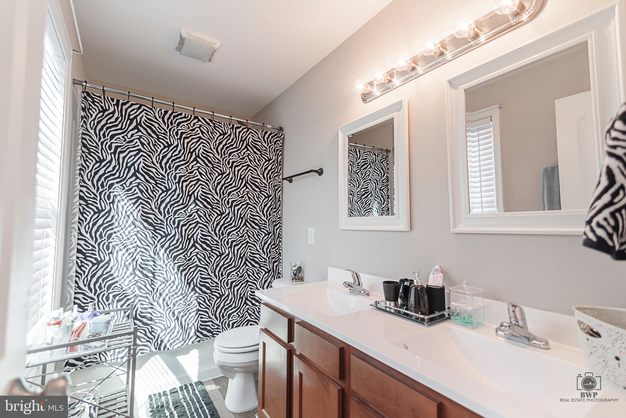 CRESTFIELD - Residential