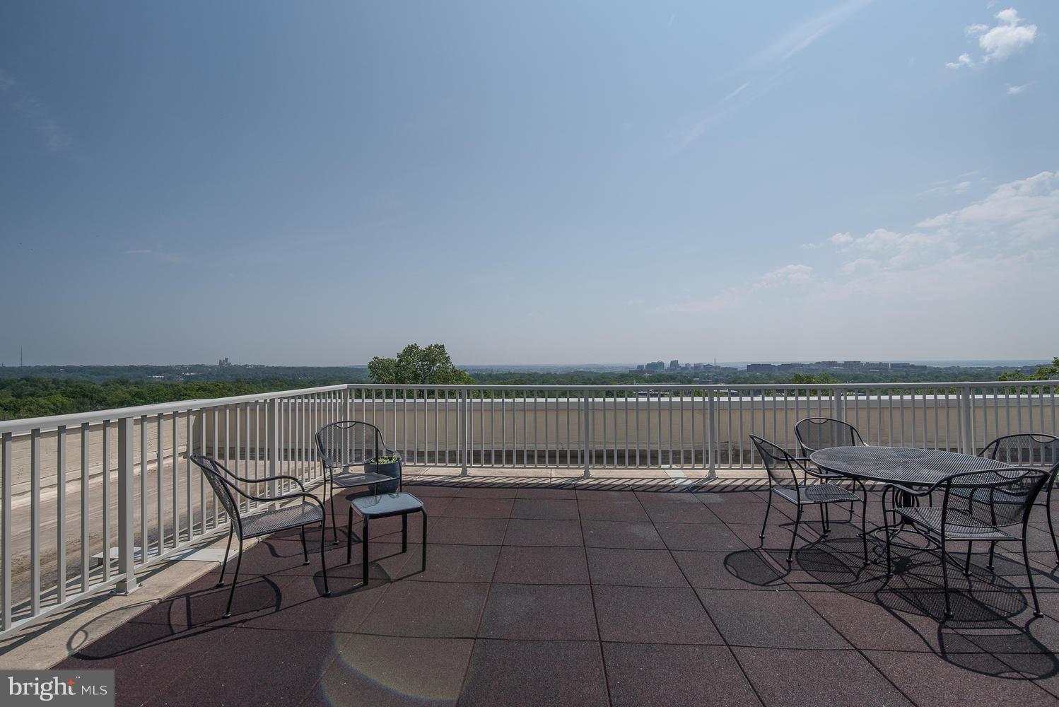 STONERIDGE KNOLL - Residential