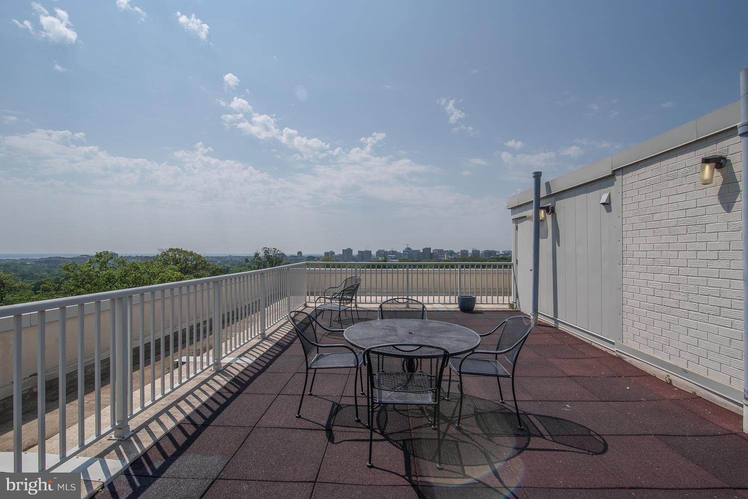 STONERIDGE KNOLL - Residential