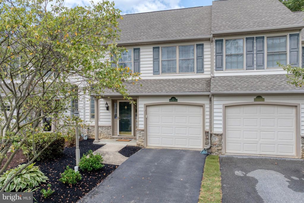 Photo of 435 Rabbit Hill Ln, Lancaster, PA 17603 (MLS # PALA2055006)