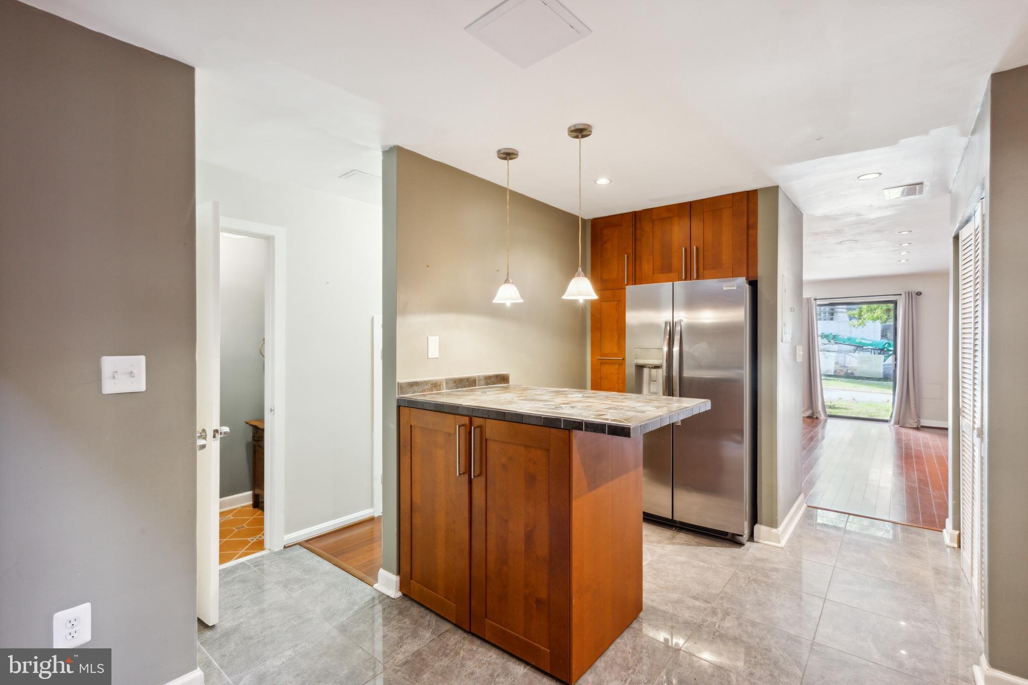 BRISTOL SQUARE - Residential