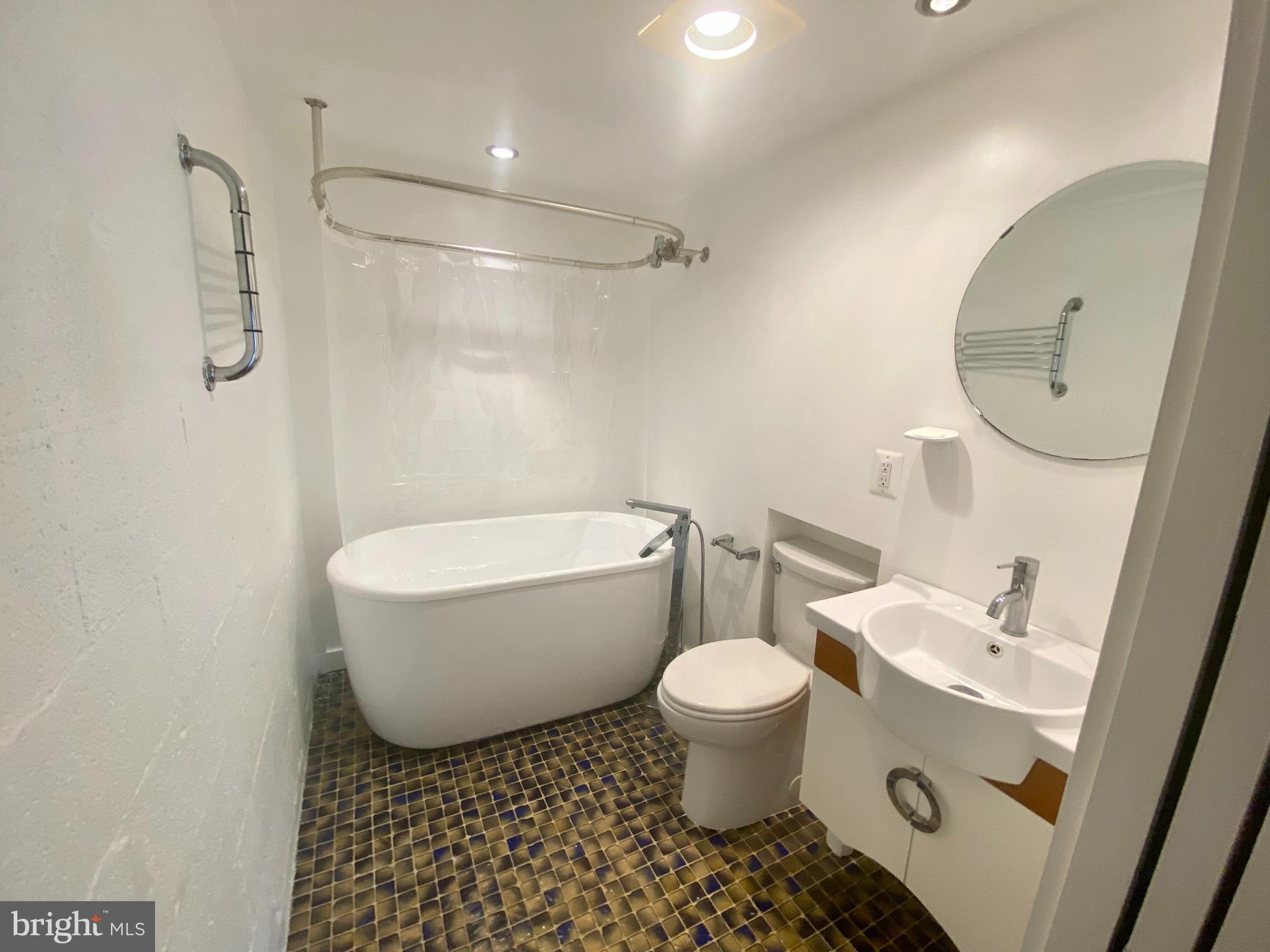 BRISTOL SQUARE - Residential