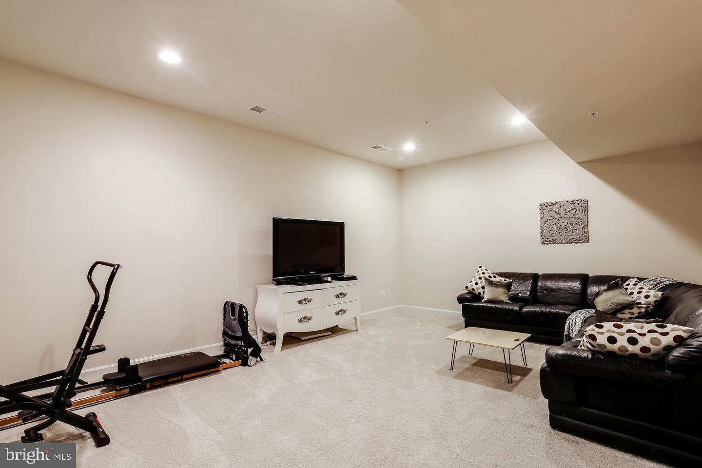 MEADOWVALE - Residential Lease