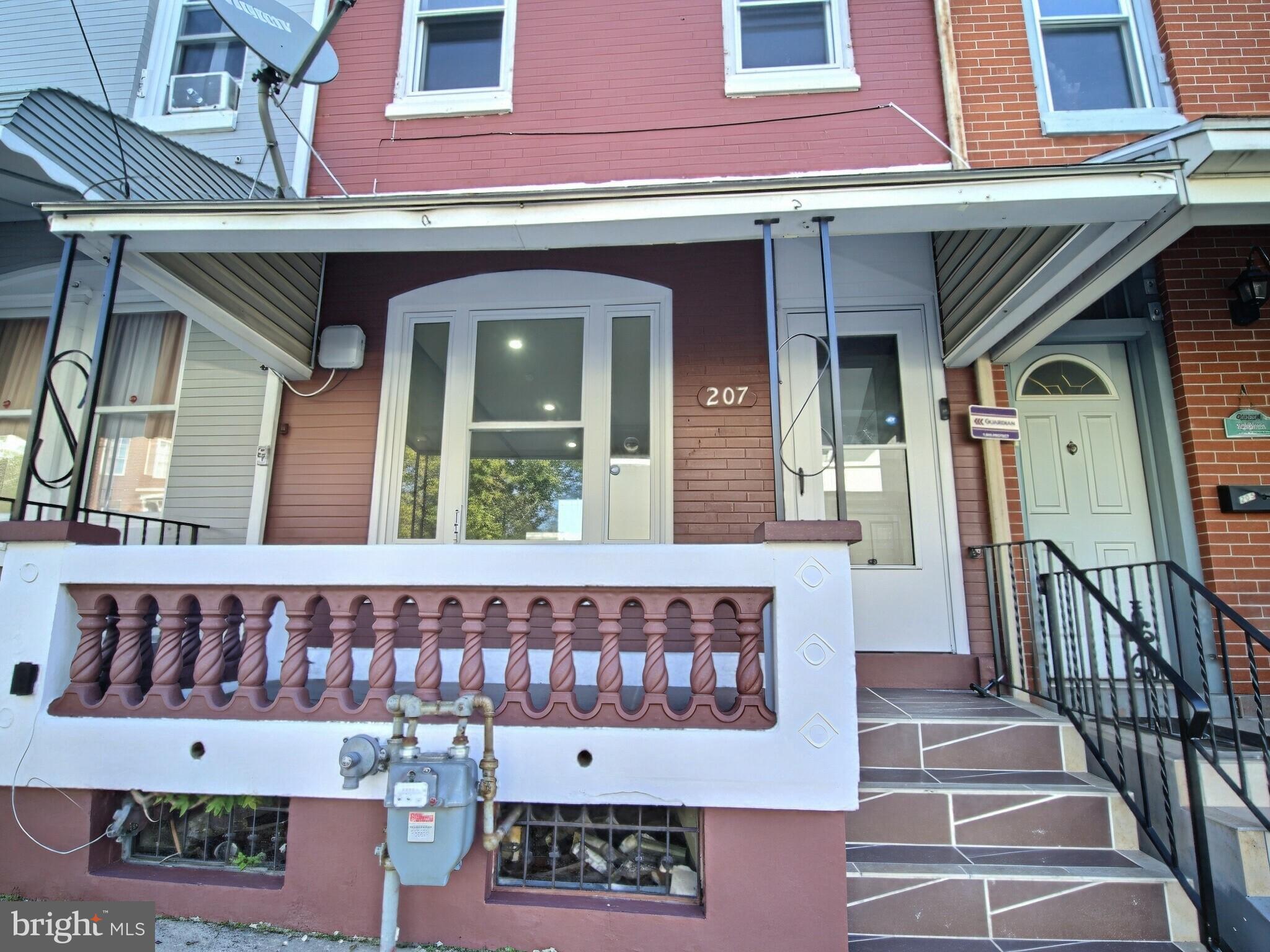 207 N 2ND STREET