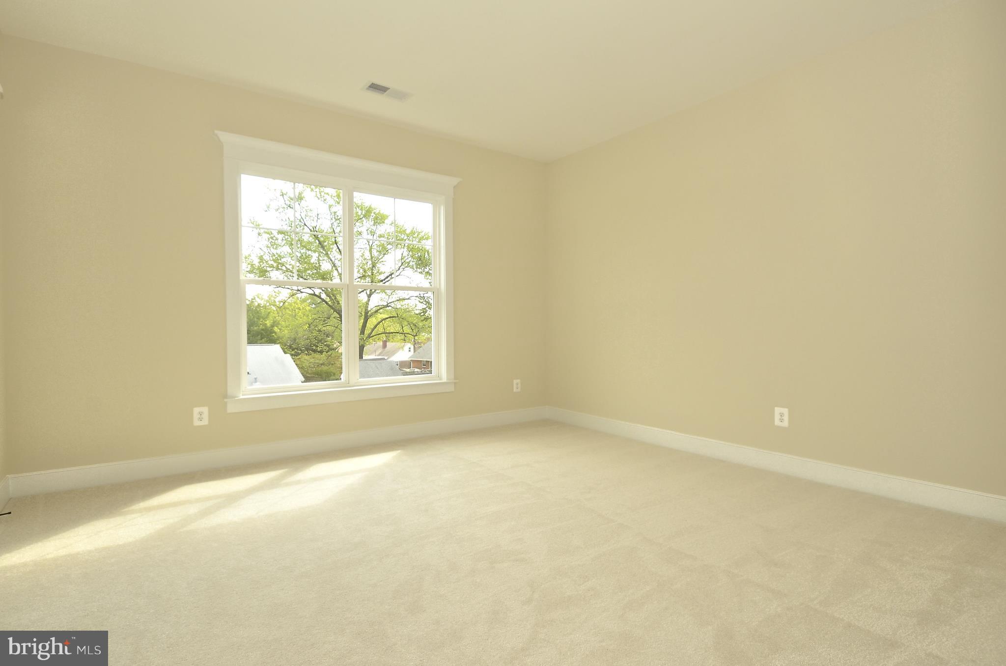 PLYMOUTH HAVEN - Residential