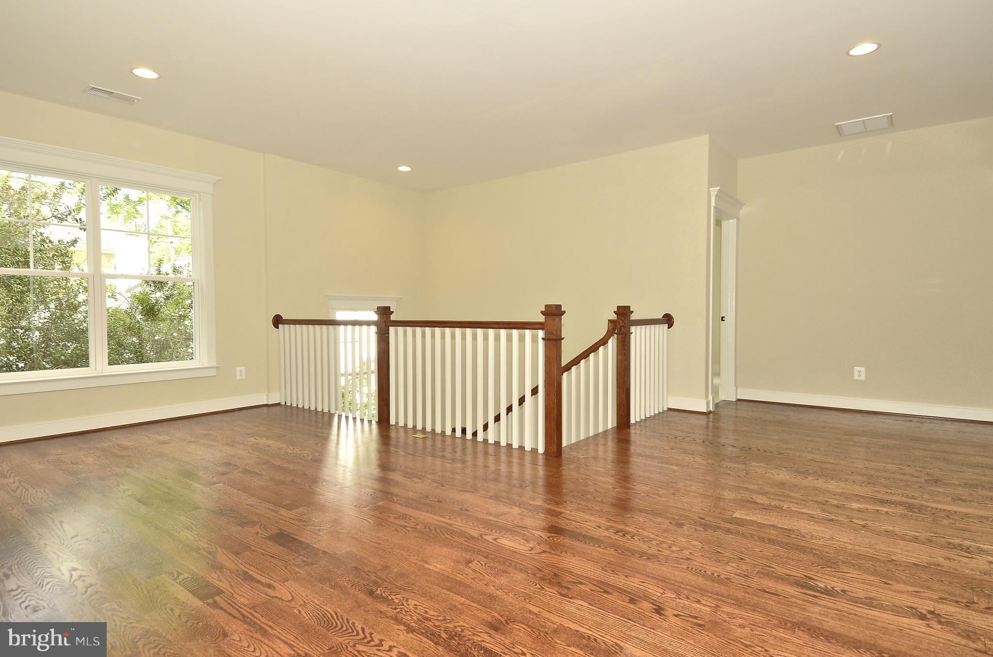 PLYMOUTH HAVEN - Residential