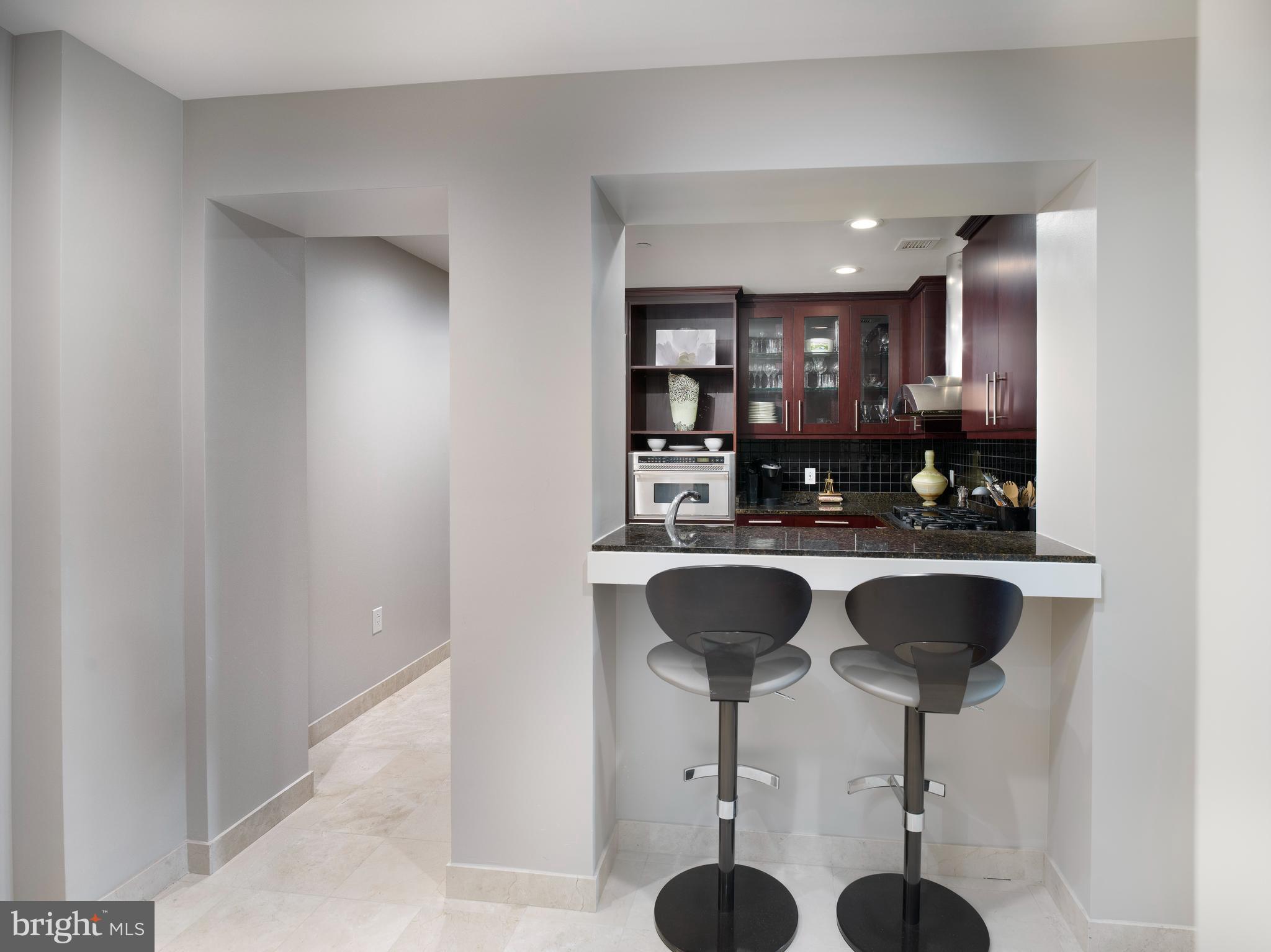 190 PRESIDENTIAL BOULEVARD 306