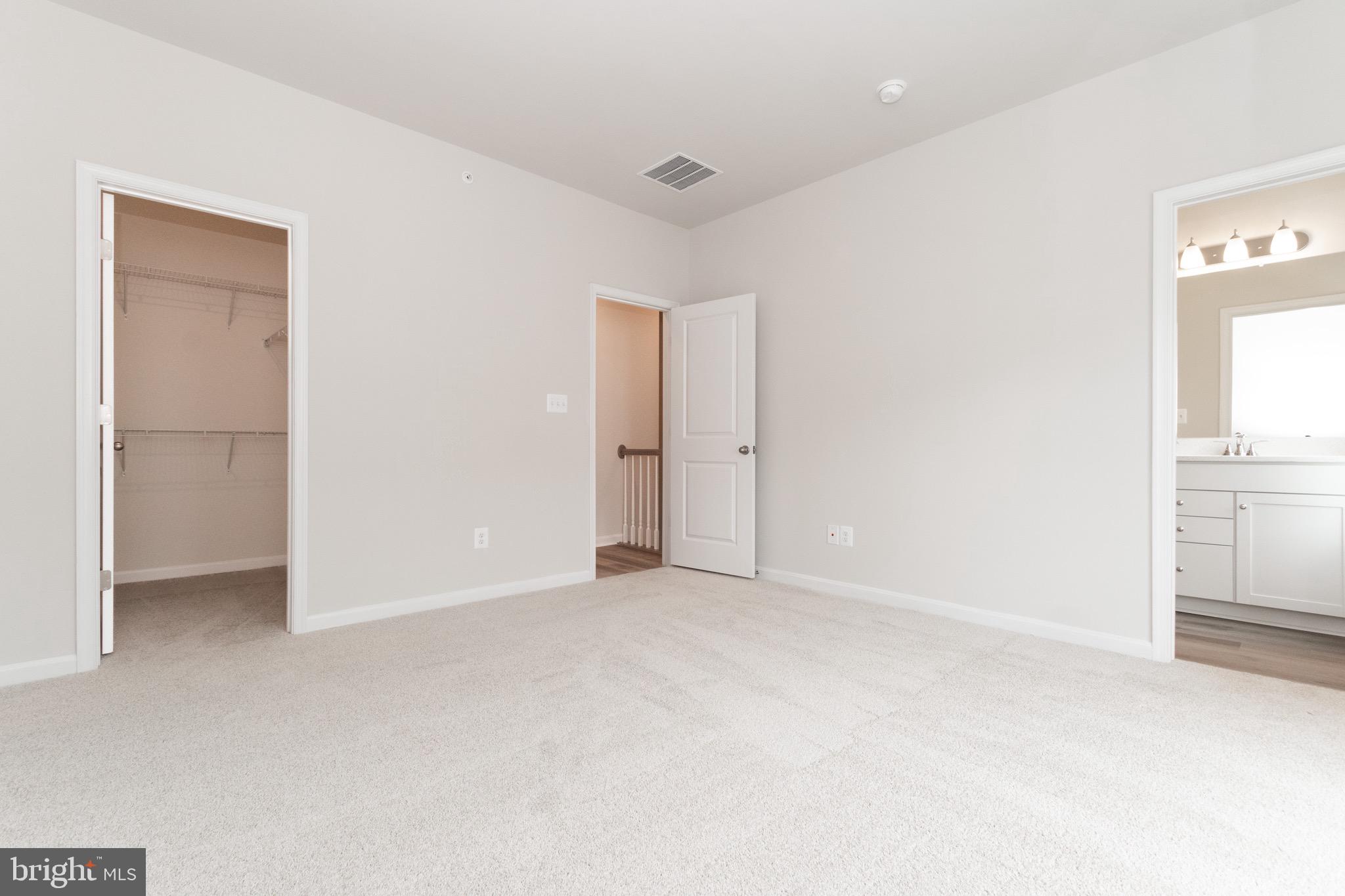 TOWNS AT MARKET COMMONS - Residential Lease