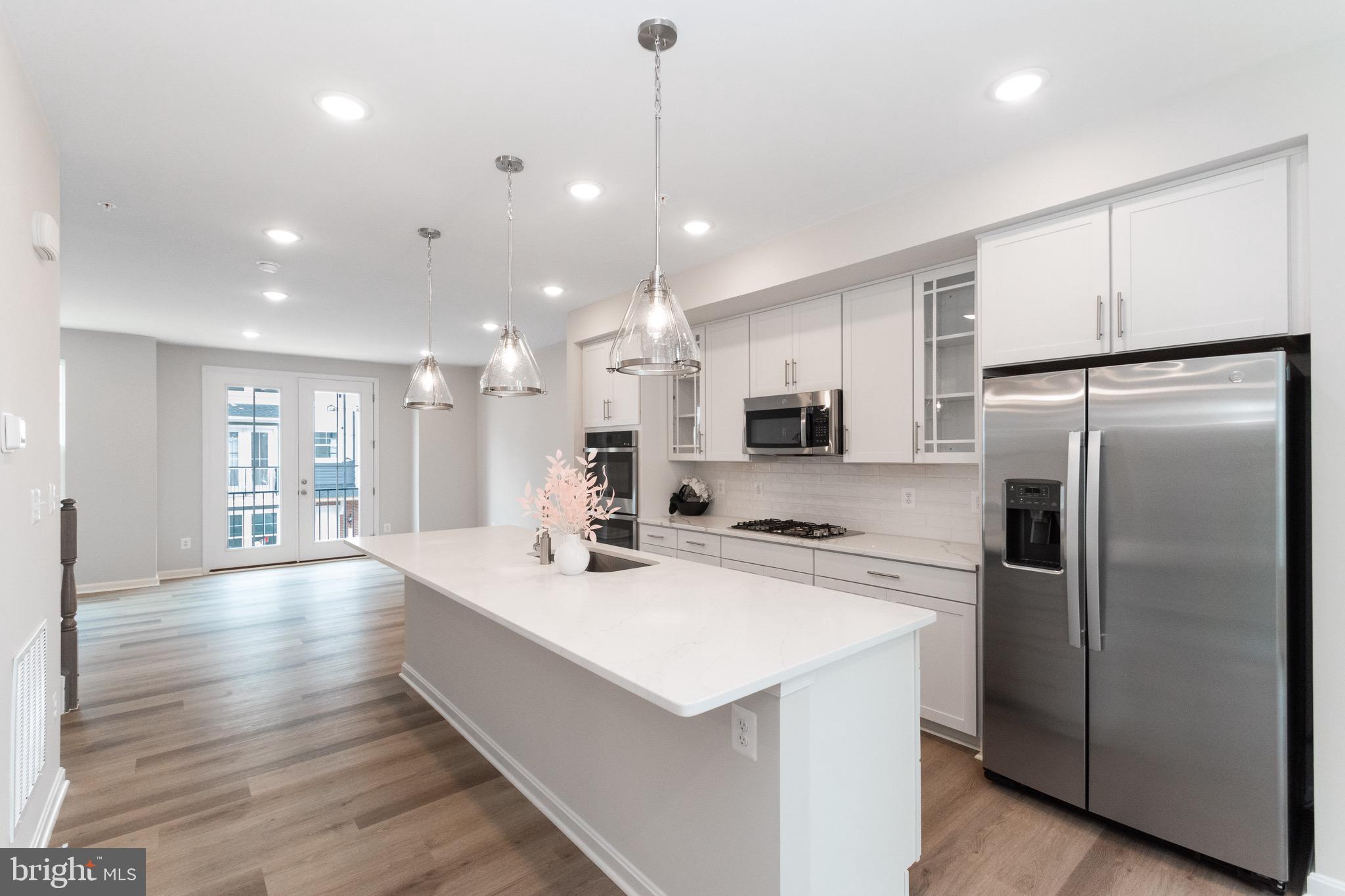 TOWNS AT MARKET COMMONS - Residential Lease