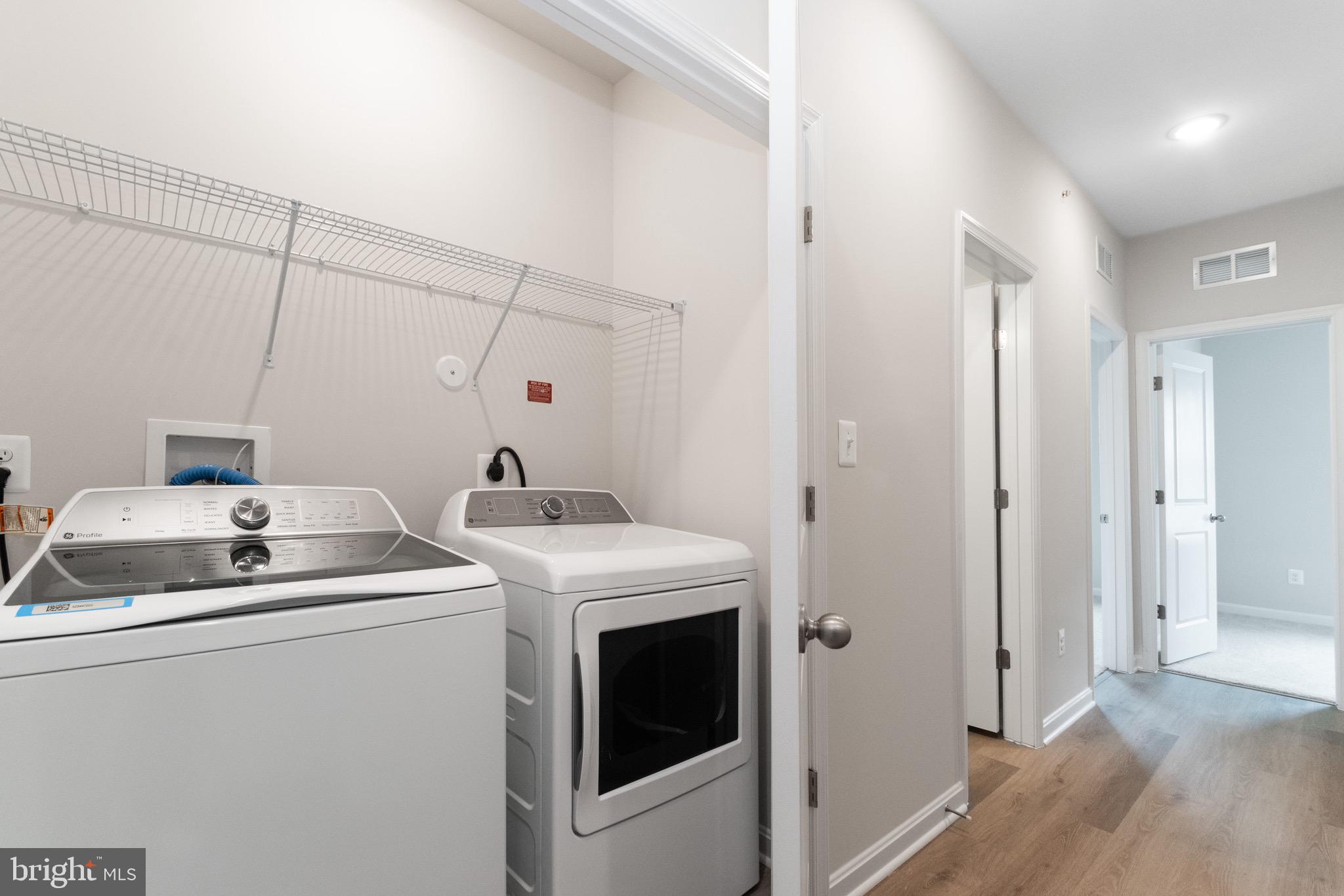 TOWNS AT MARKET COMMONS - Residential Lease