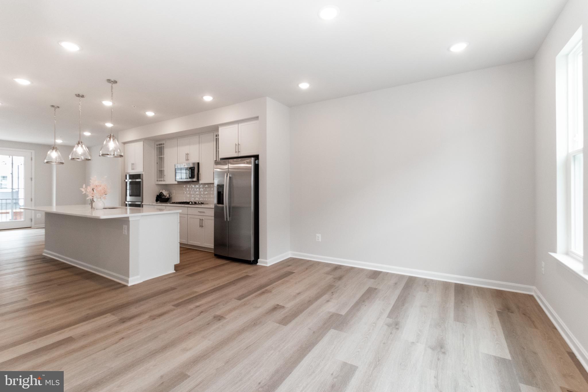 TOWNS AT MARKET COMMONS - Residential Lease