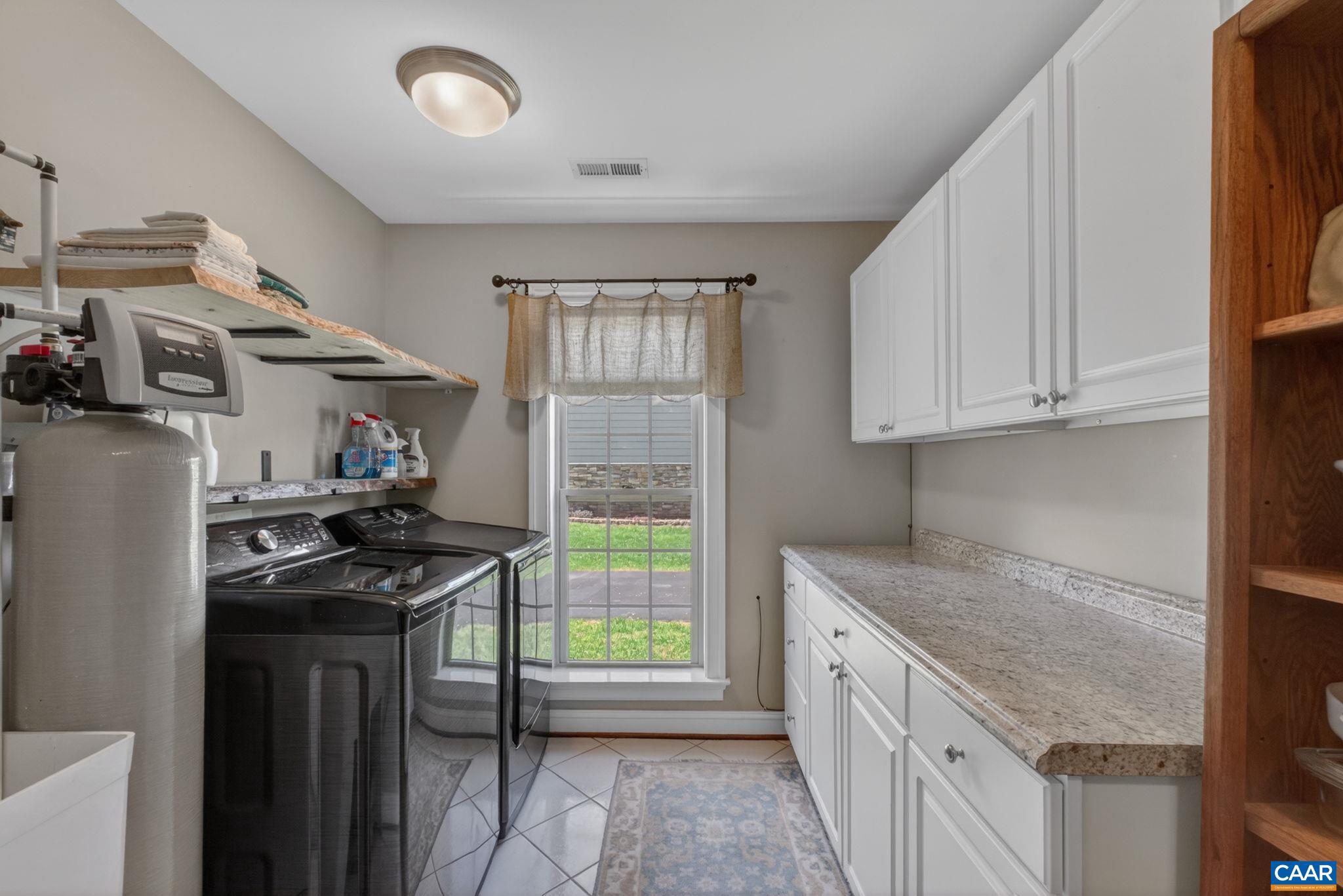 SPRING CREEK - Residential