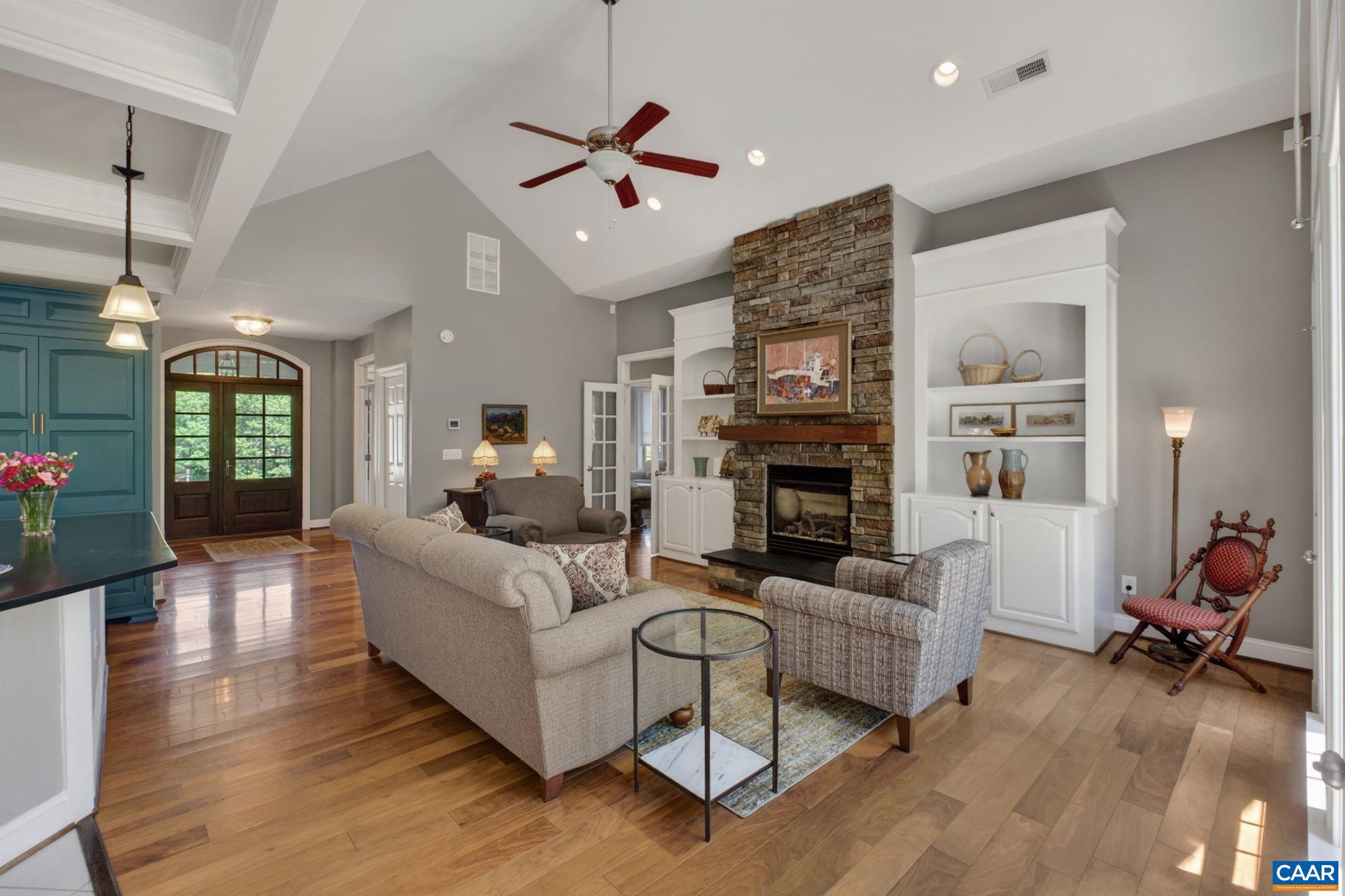 SPRING CREEK - Residential