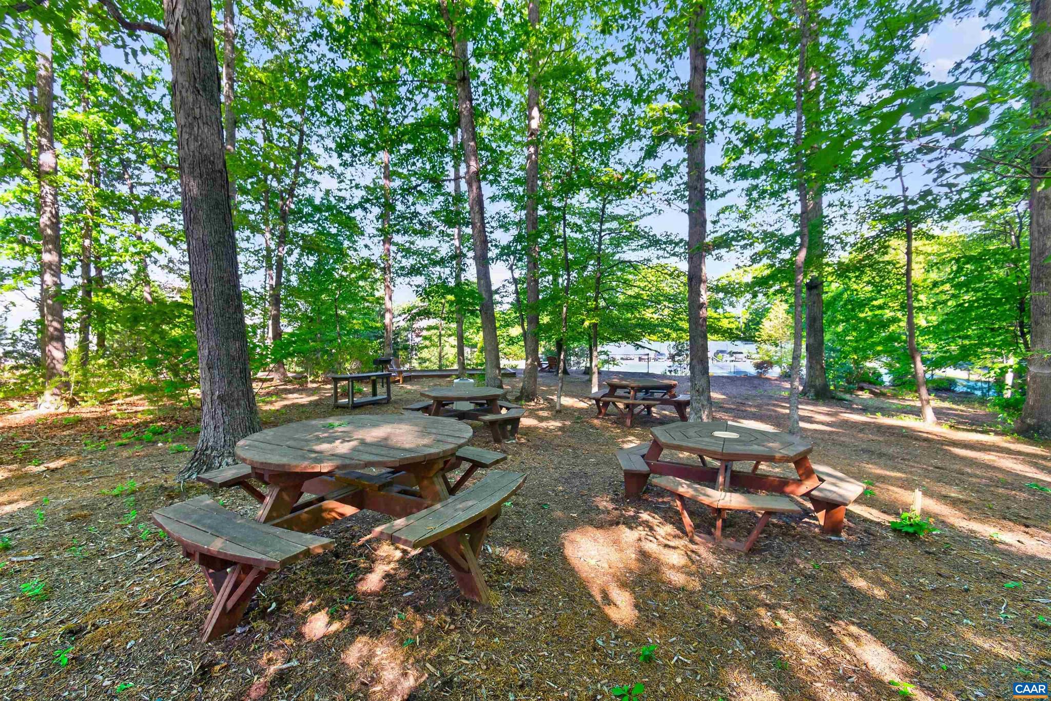 SPRING CREEK - Residential