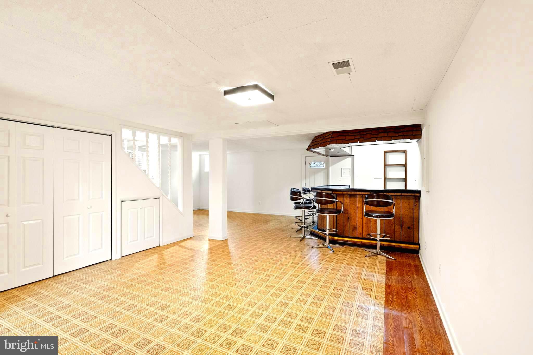 WEST MC LEAN - Residential Lease