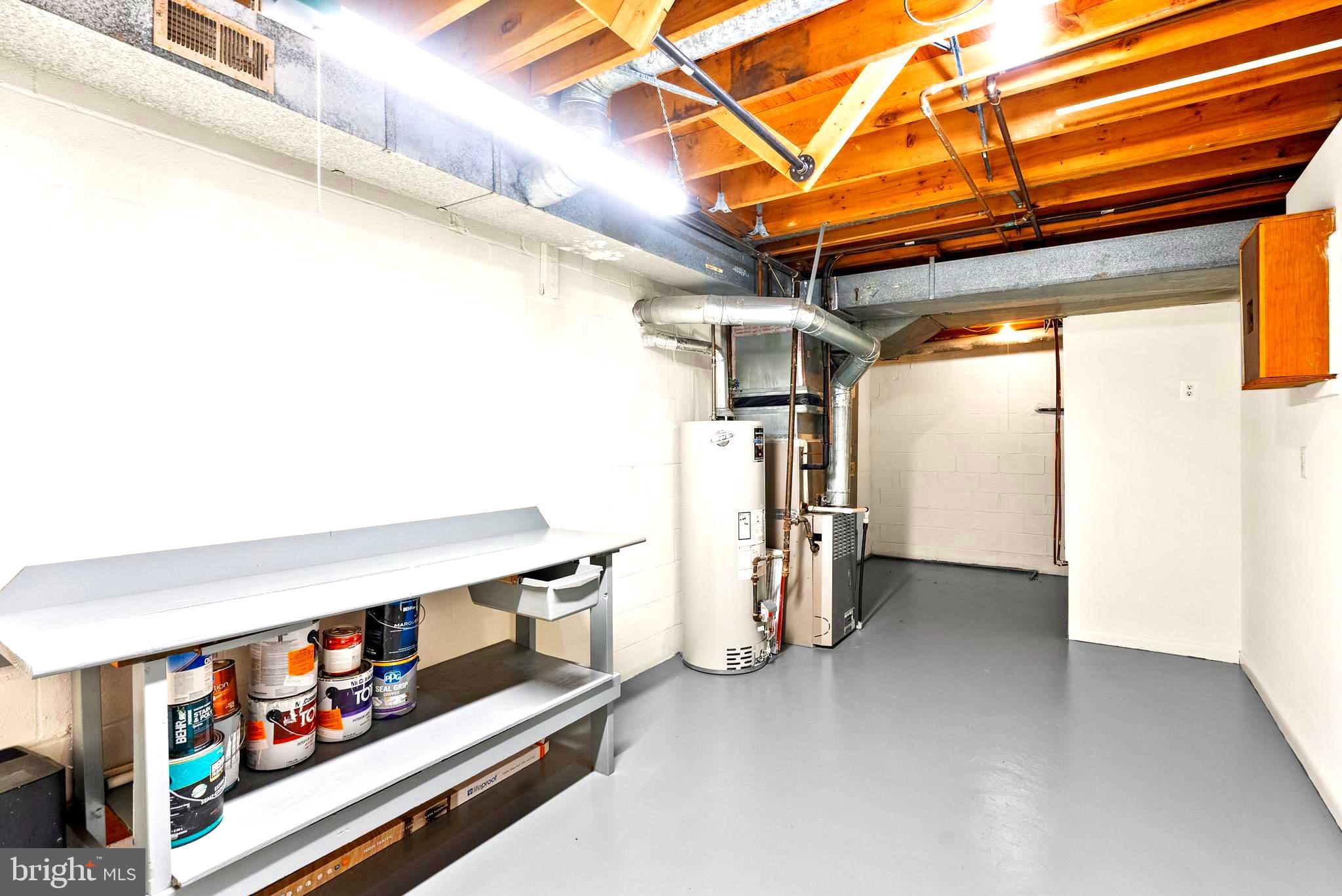 WEST MC LEAN - Residential Lease