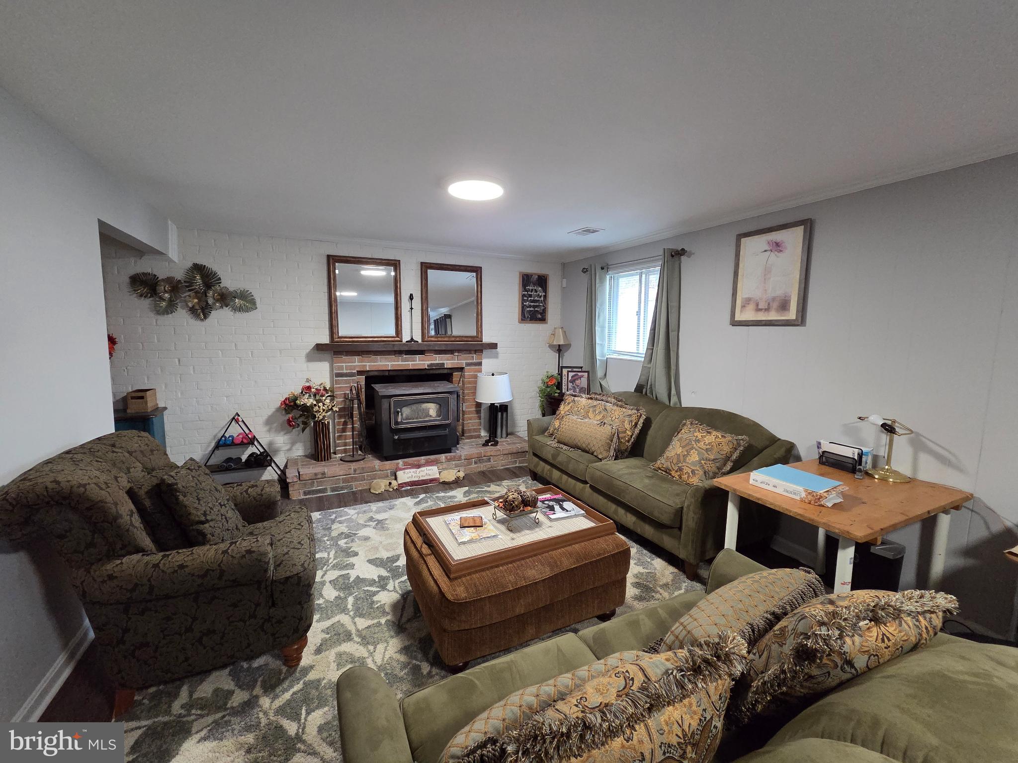 STONEYBROOKE - Residential Lease