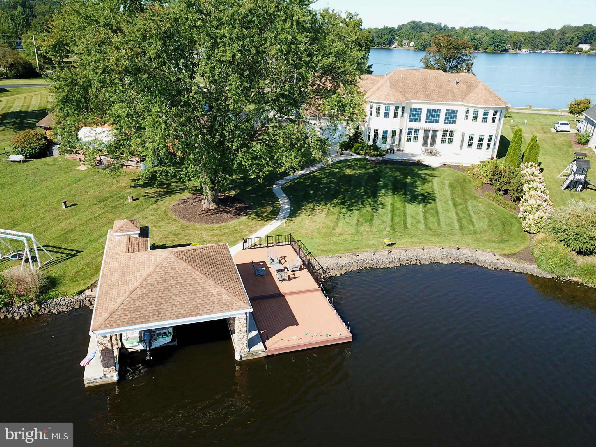 11 CUSTER DRIVE