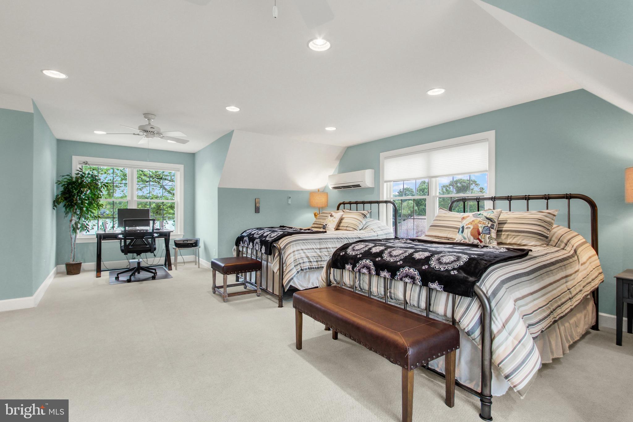 LAKE MEADE - Residential