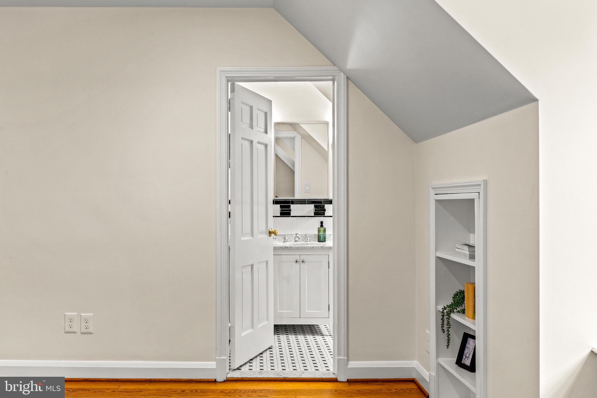 RUXTON - Residential