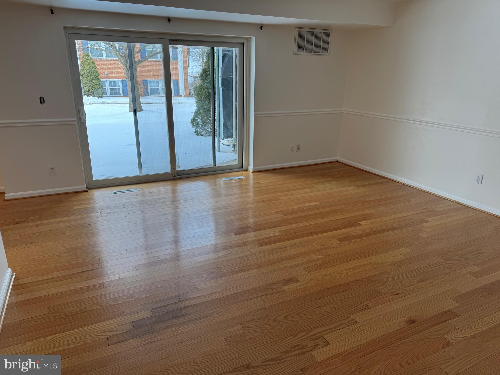 HICKORY HILLS - Residential