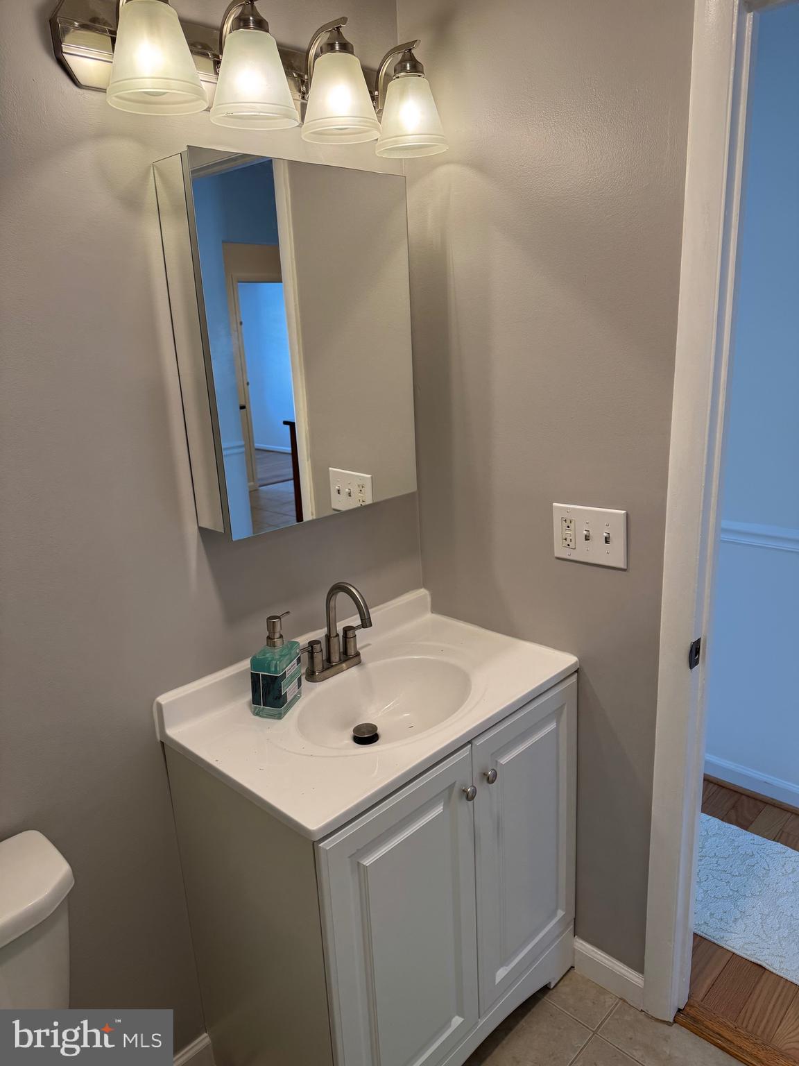 HICKORY HILLS - Residential