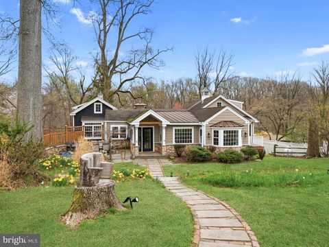 Photo of 71 W Sproul Road, SPRINGFIELD, PA 19064 (MLS # PADE2111978)