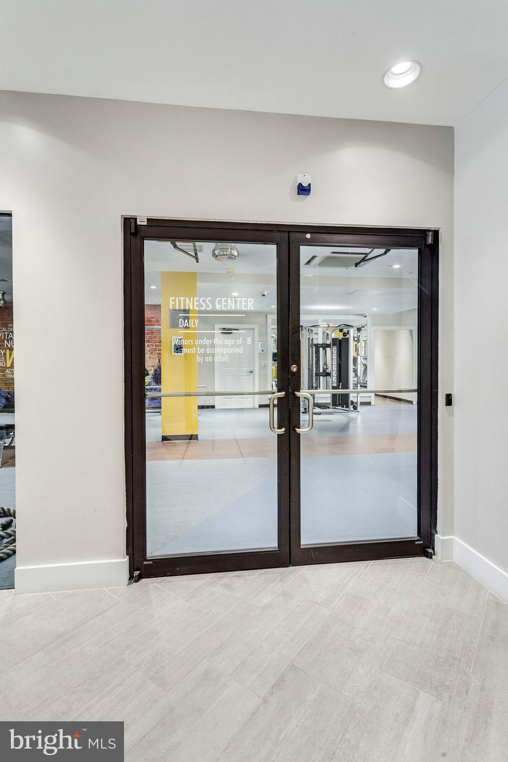 TWENTY-ONE - Residential