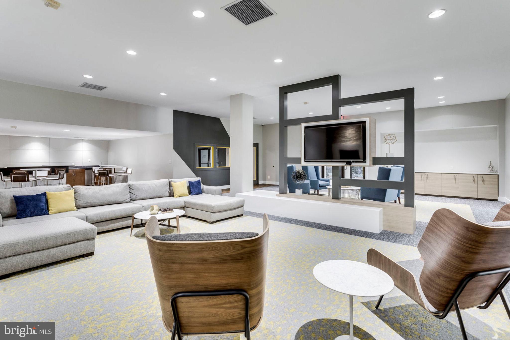 TWENTY-ONE - Residential