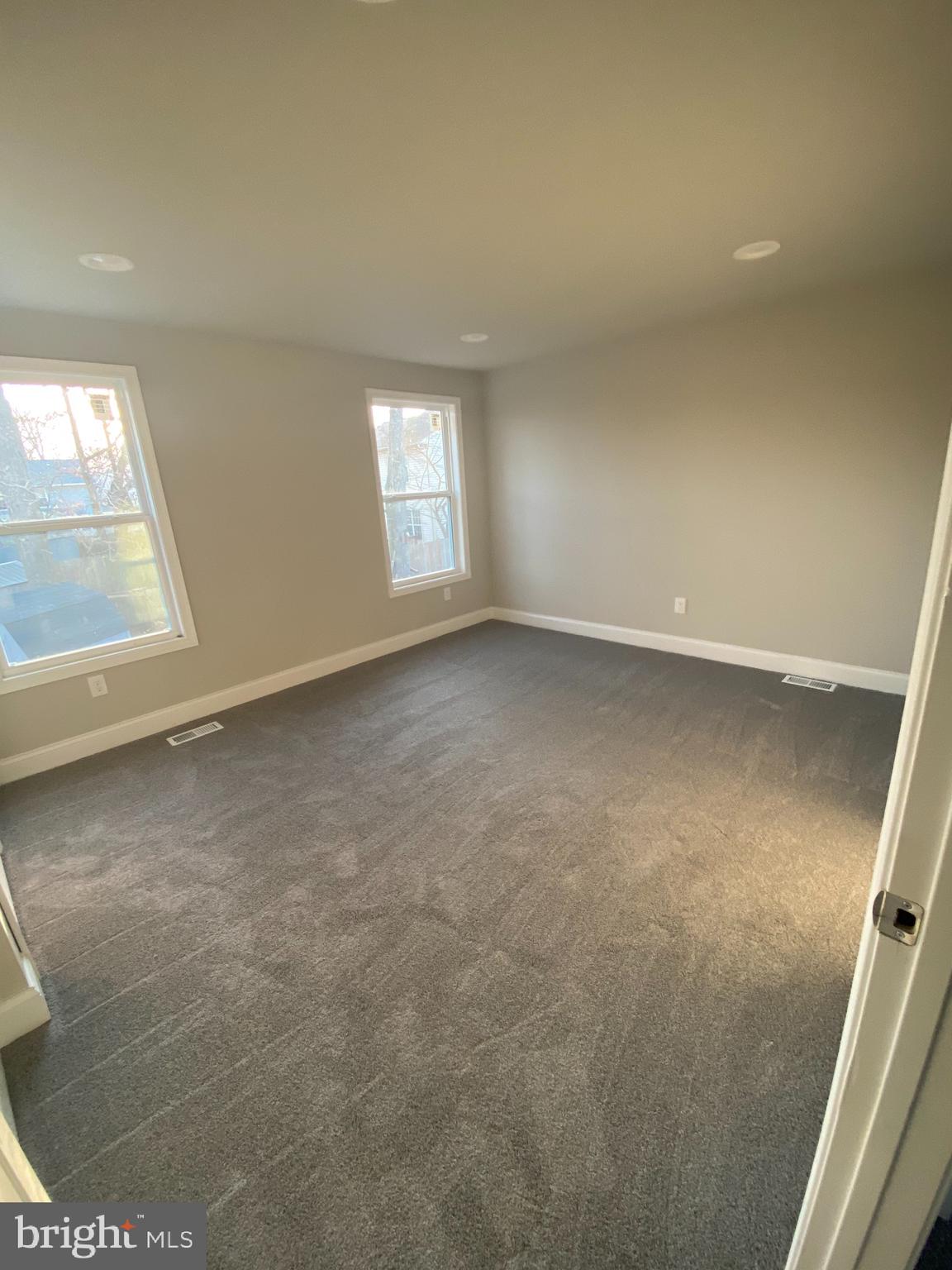 WILLOUGHBY WOODS - Residential