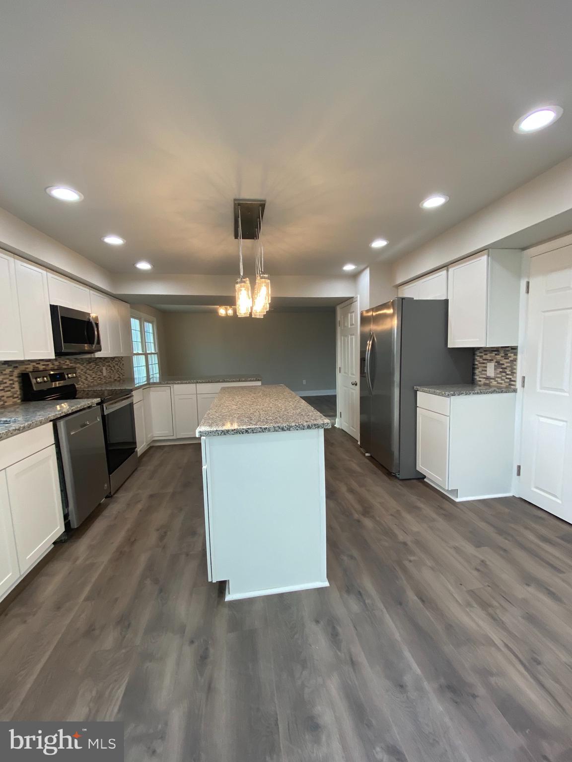 WILLOUGHBY WOODS - Residential