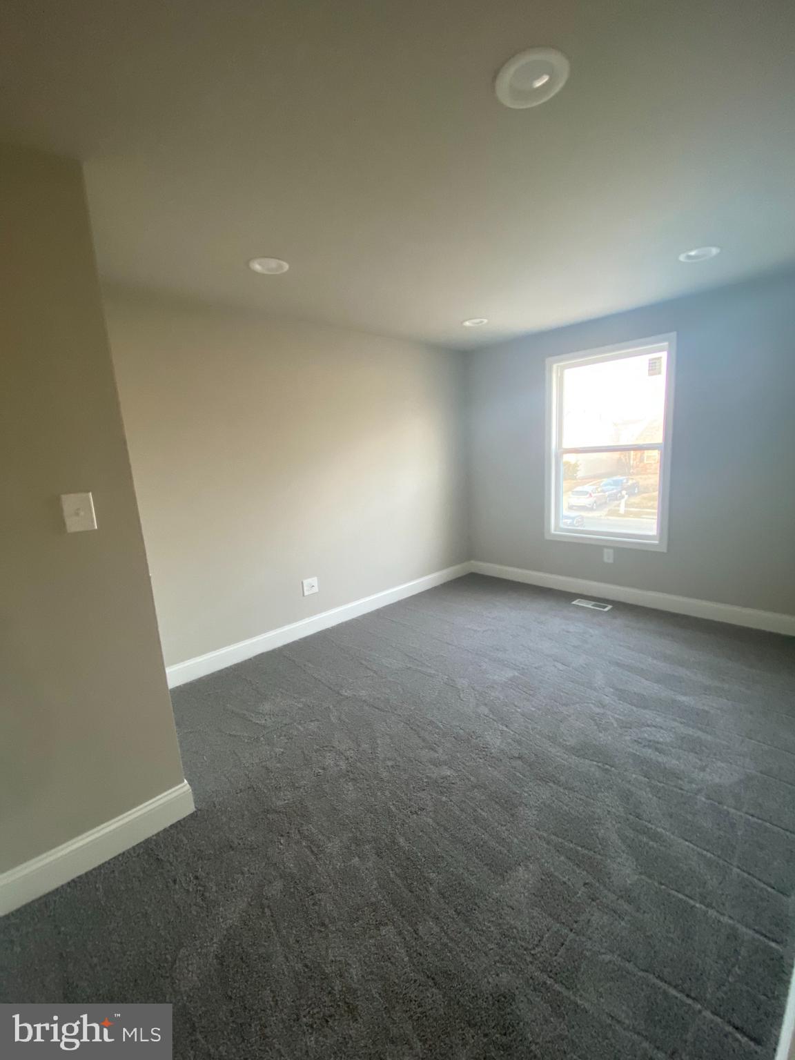 WILLOUGHBY WOODS - Residential